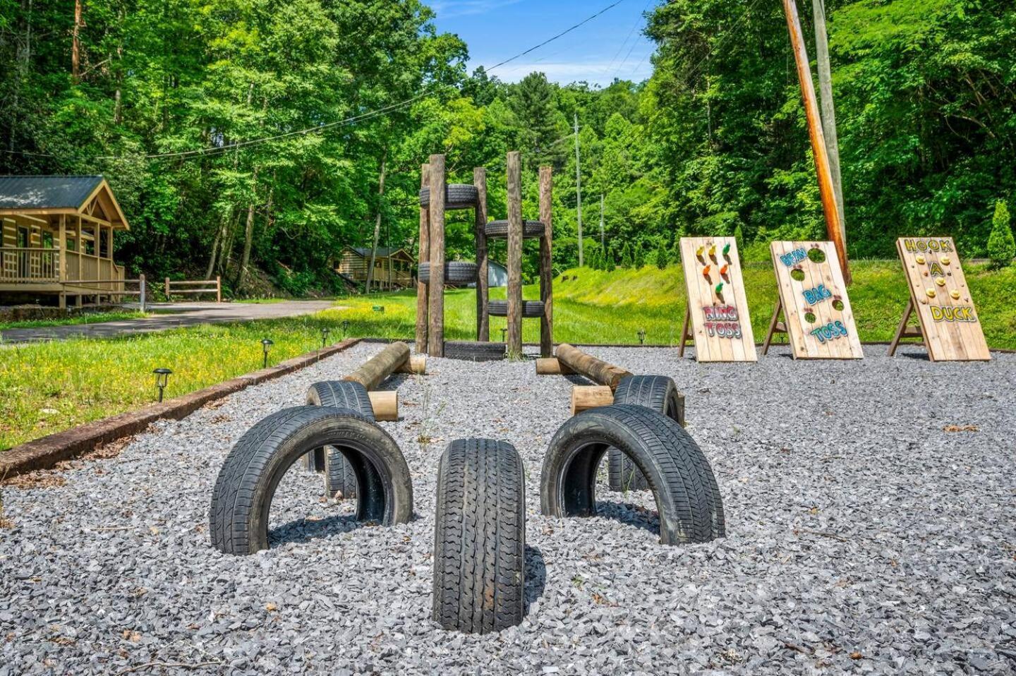 Holiday home 5 In Gburg Sleeps 16 Firepit & Games *