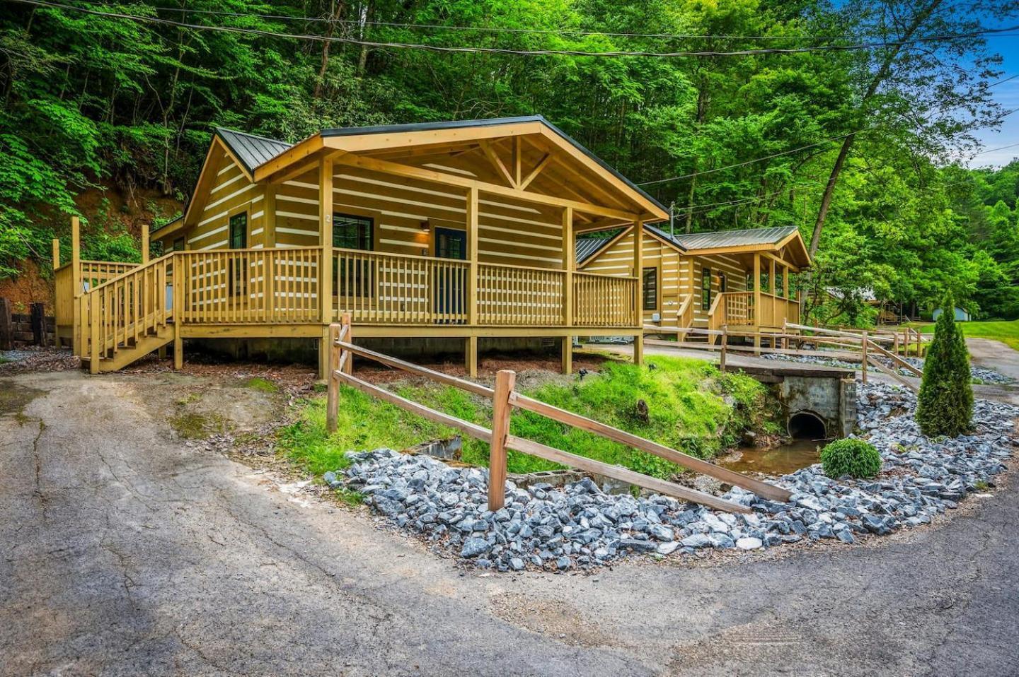 Holiday home 5 In Gburg Sleeps 16 Firepit & Games