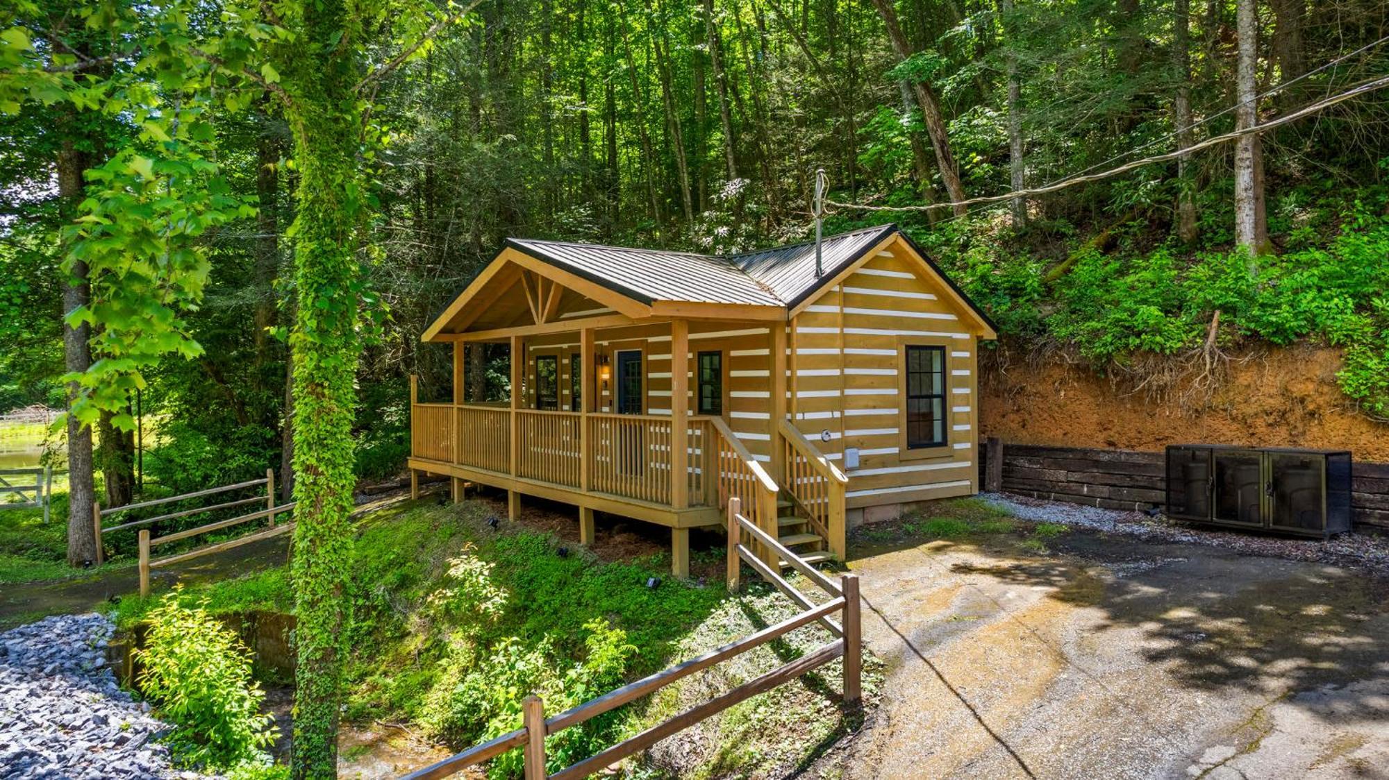 5 In Gburg Sleeps 16 Firepit & Games Gatlinburg