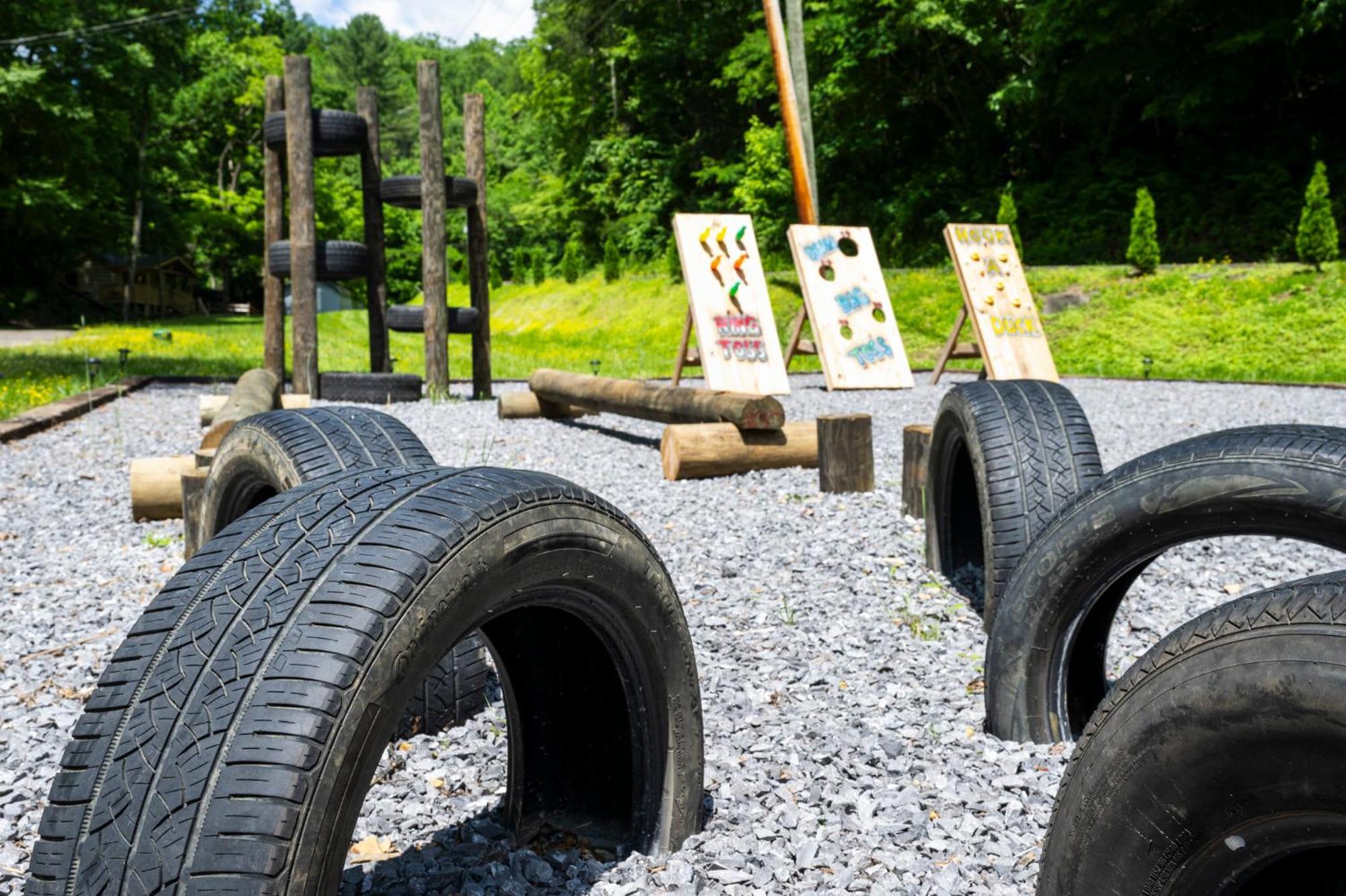 5 In Gburg Sleeps 16 Firepit & Games Gatlinburg