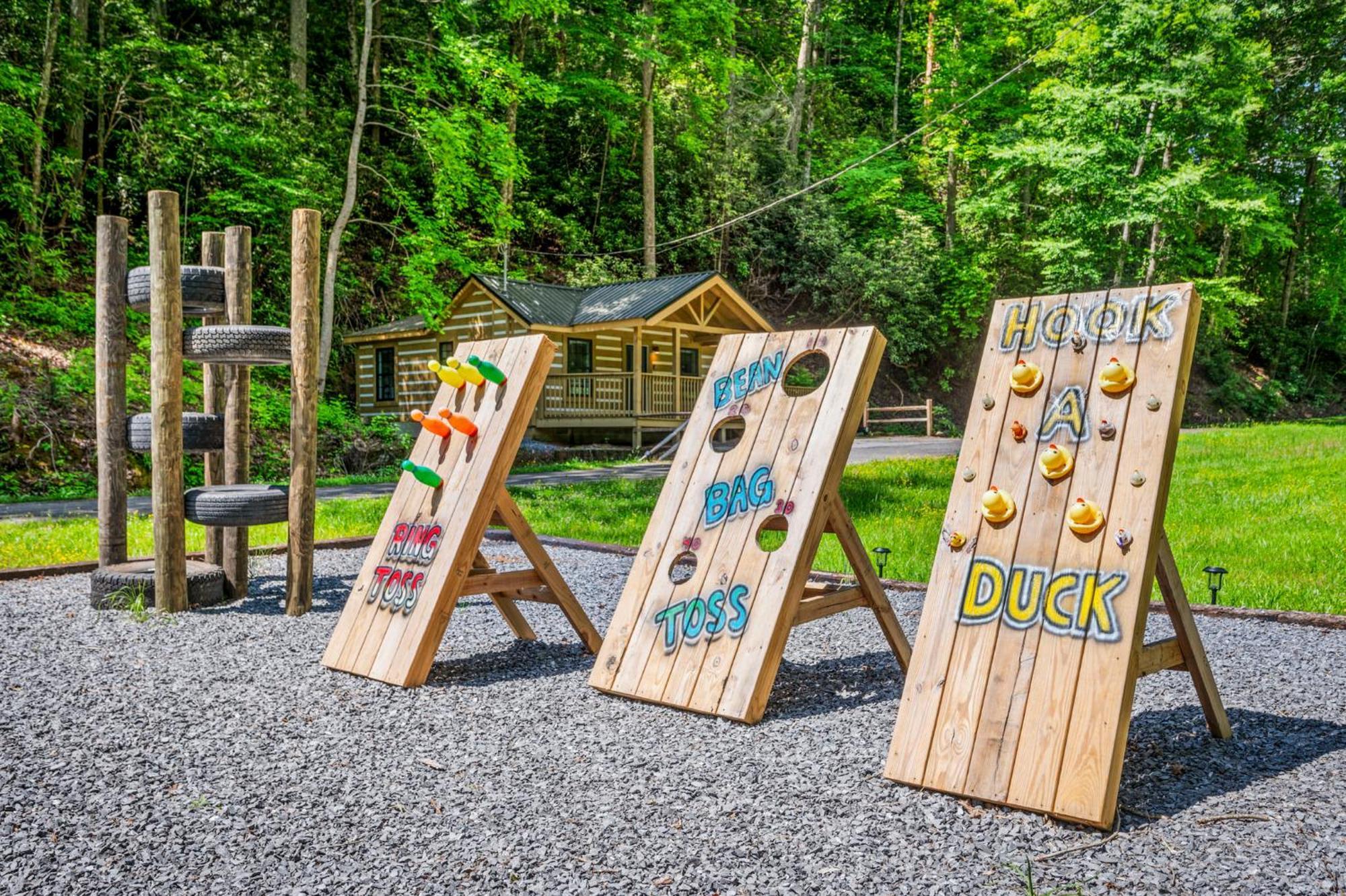 5 In Gburg Sleeps 16 Firepit & Games
