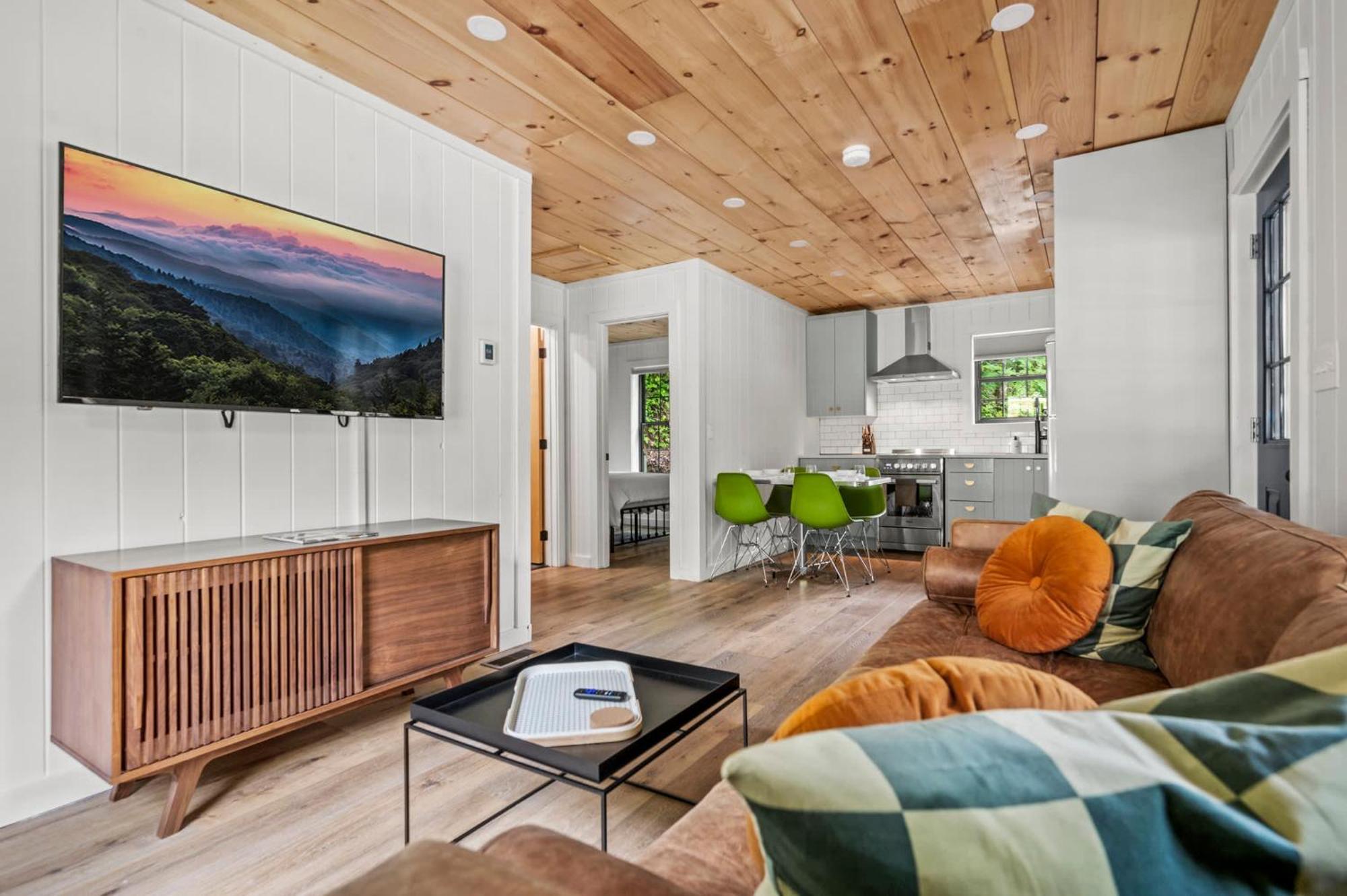 5 In Gburg Sleeps 16 Firepit & Games Gatlinburg