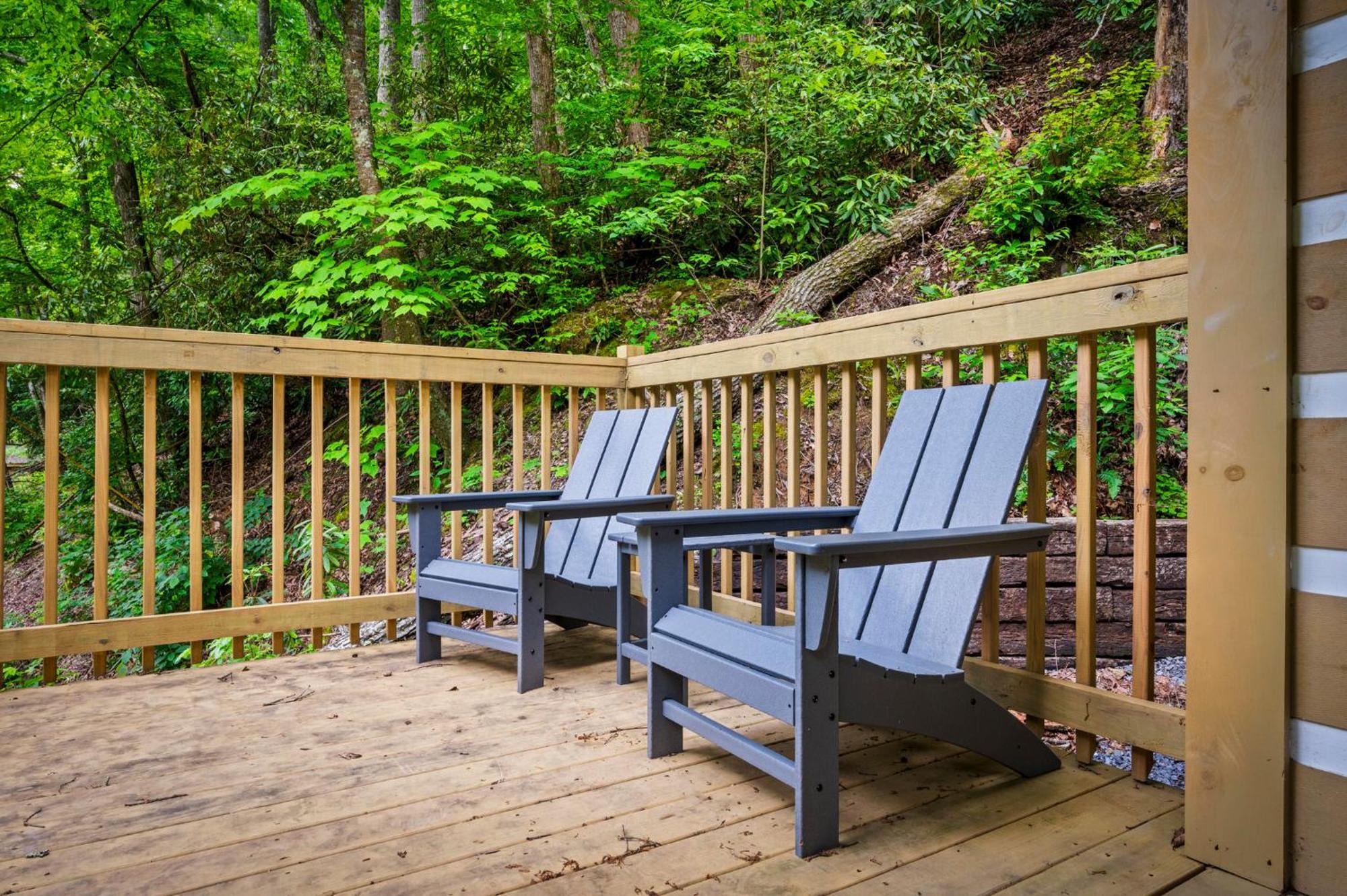 5 In Gburg Sleeps 16 Firepit & Games Holiday home *