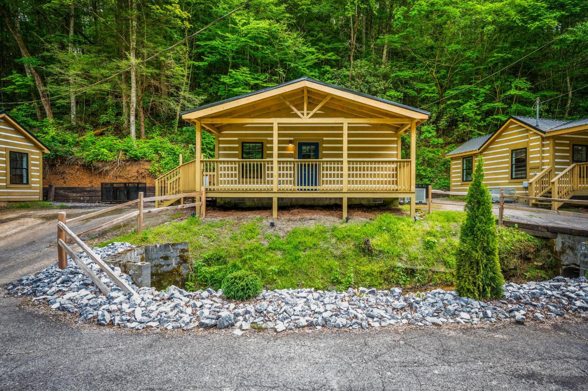 5 In Gburg Sleeps 16 Firepit & Games Holiday home Gatlinburg