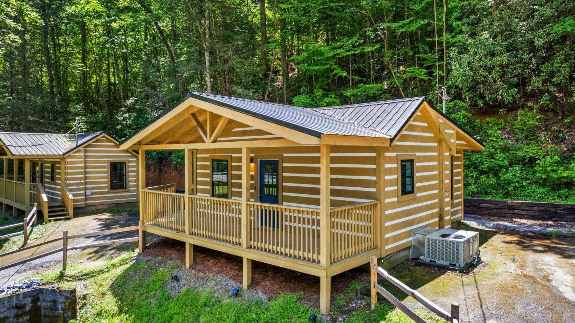 Holiday home 5 In Gburg Sleeps 16 Firepit & Games